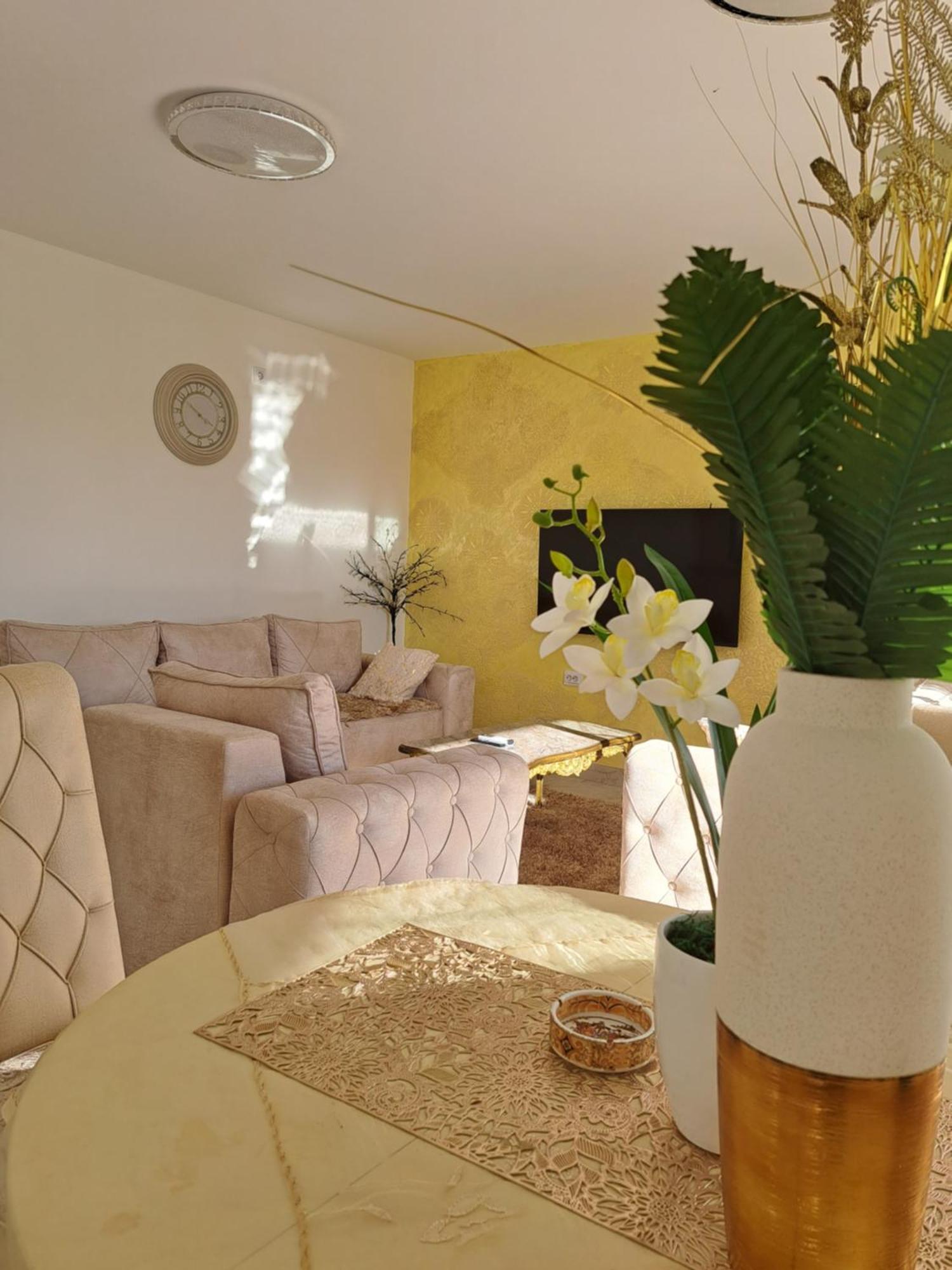 Dina Lux Apartman Jagodina Luaran gambar